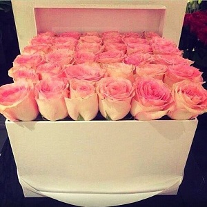 Коробка с голландскими розами "Розовые мечты"