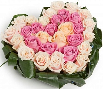 Фото Кашпо в форме сердца "Танец роз"