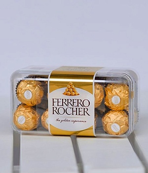 Маленькая коробка конфет "Ferrero Rocher" Фото Маленькая коробка конфет "Ferrero Rocher"
